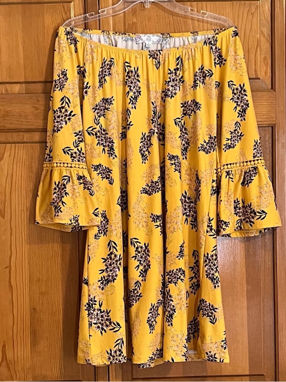 Size L Pink Rose swing dress detailed bell sleeves wear on or off the shoulders
